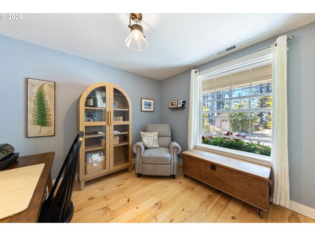 3468 Nw MARINE Ave, Lincoln City, OR 97367