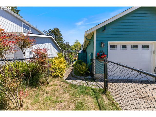 3468 Nw MARINE Ave, Lincoln City, OR 97367