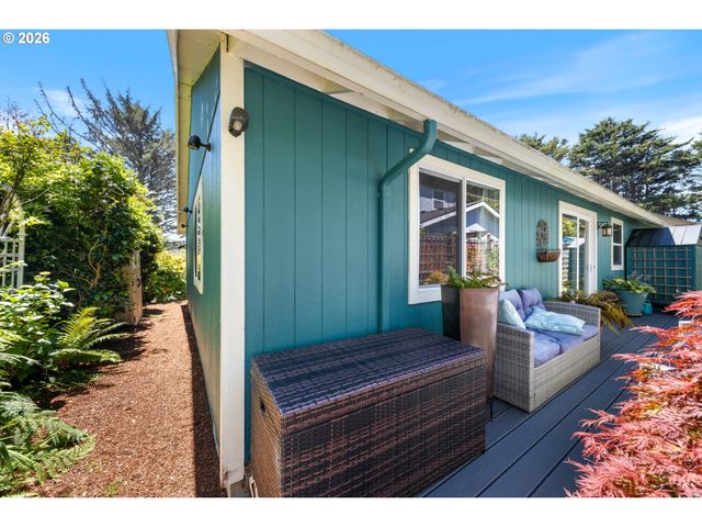 3468 Nw MARINE Ave, Lincoln City, OR 97367