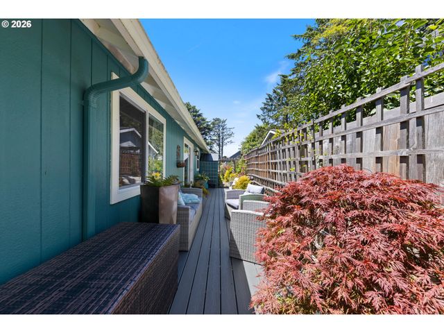3468 Nw MARINE Ave, Lincoln City, OR 97367