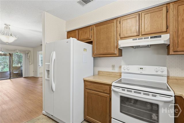 43 Colony Park Drive, Savannah, GA 31406