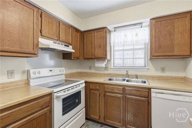 43 Colony Park Drive, Savannah, GA 31406