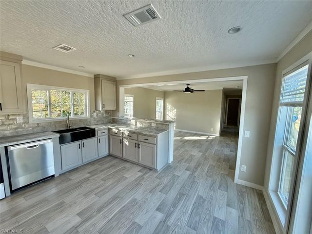 8104 Marx DR, North Fort Myers, FL 33917