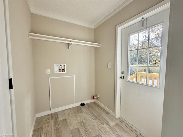 8104 Marx DR, North Fort Myers, FL 33917