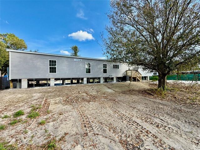 8104 Marx DR, North Fort Myers, FL 33917