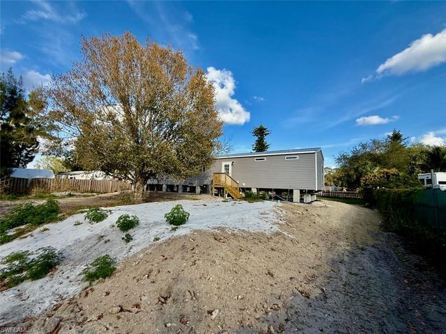 8104 Marx DR, North Fort Myers, FL 33917