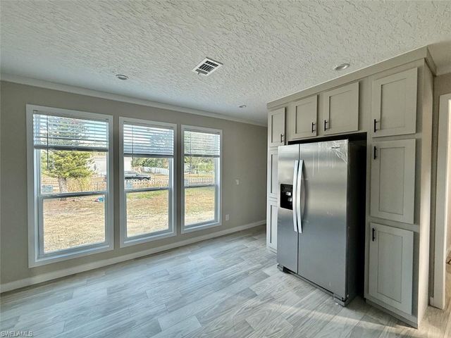 8104 Marx DR, North Fort Myers, FL 33917