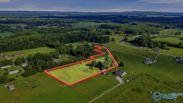 188 Bolden Hughey Road, Hazel Green, AL 35750