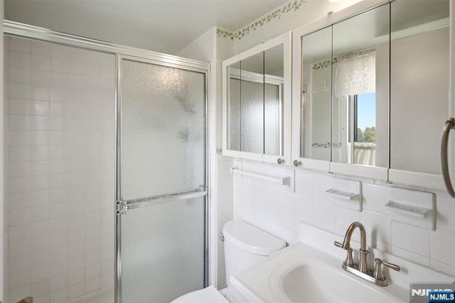 125 Prospect Avenue 8C, Hackensack, NJ 07601