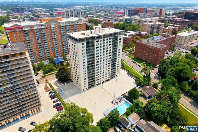 125 Prospect Avenue 8C, Hackensack, NJ 07601