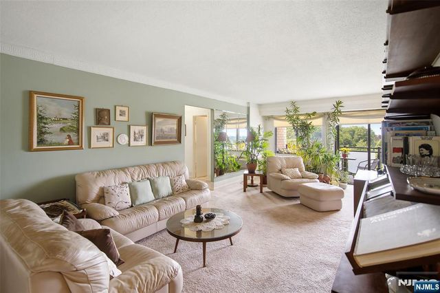 125 Prospect Avenue 8C, Hackensack, NJ 07601