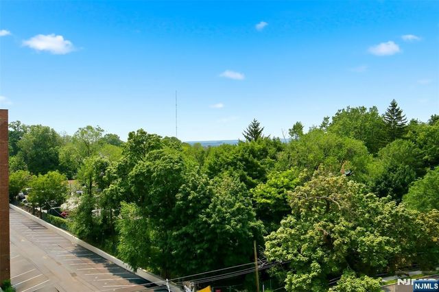 125 Prospect Avenue 8C, Hackensack, NJ 07601