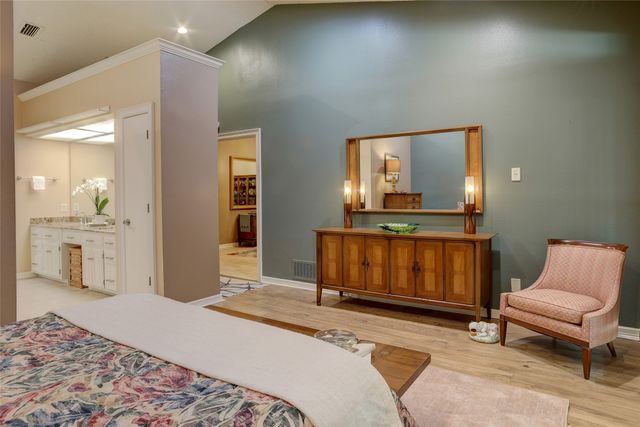 5170 Westgrove Drive 5170, Dallas, TX 75248