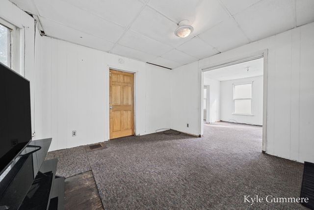 1116 Kalamazoo Avenue SE, Grand Rapids, MI 49507
