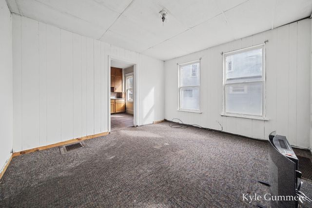1116 Kalamazoo Avenue SE, Grand Rapids, MI 49507