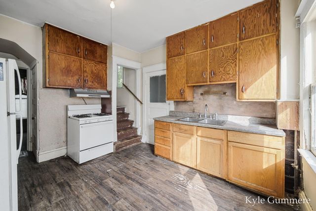 1116 Kalamazoo Avenue SE, Grand Rapids, MI 49507