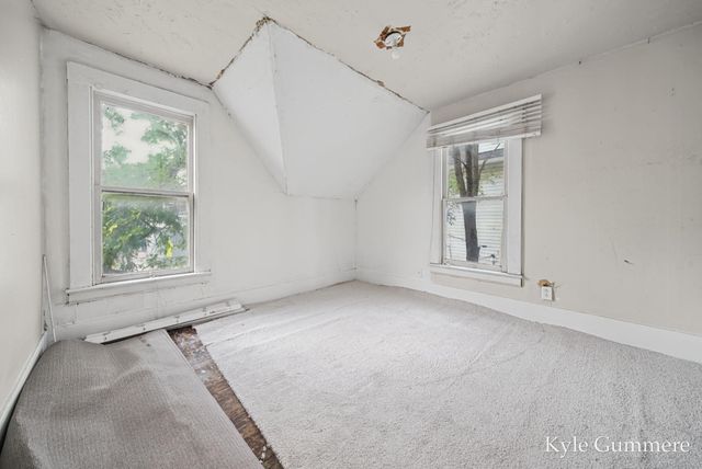 1116 Kalamazoo Avenue SE, Grand Rapids, MI 49507