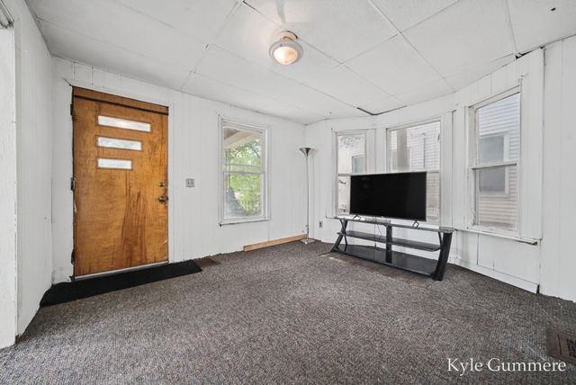 1116 Kalamazoo Avenue SE, Grand Rapids, MI 49507