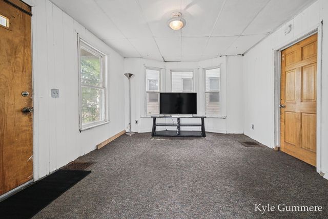 1116 Kalamazoo Avenue SE, Grand Rapids, MI 49507
