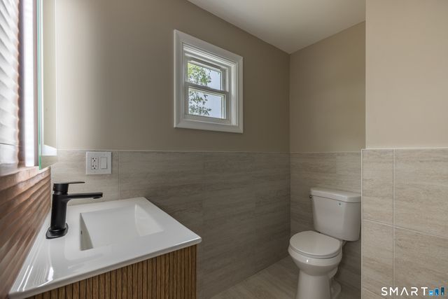 14 Catherine Court, Milford, CT 06460