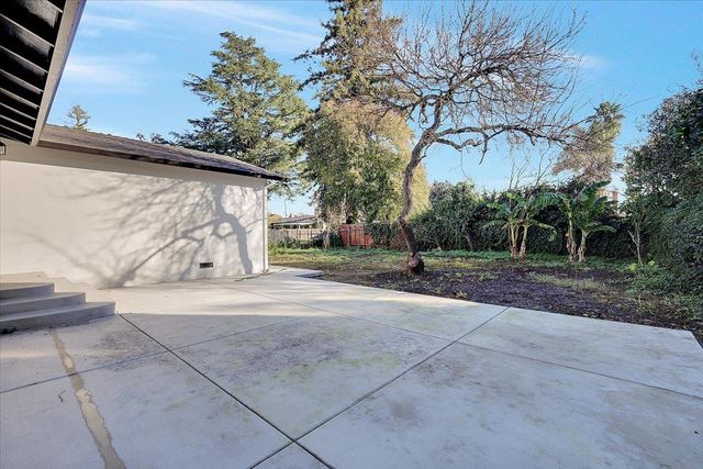 705 Gray Ave, Yuba City, CA 95991