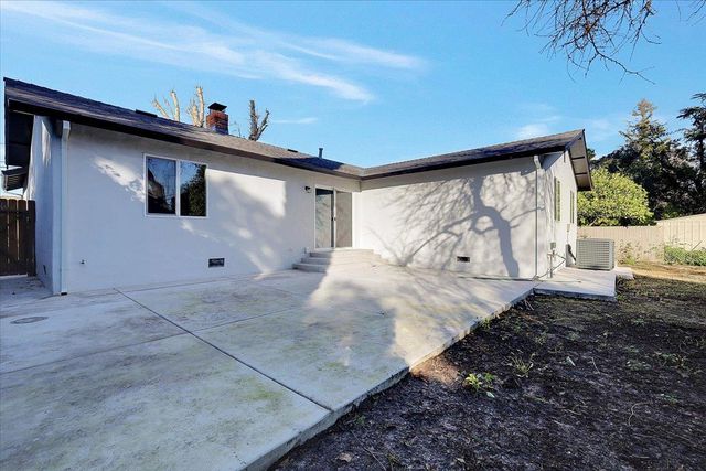 705 Gray Ave, Yuba City, CA 95991