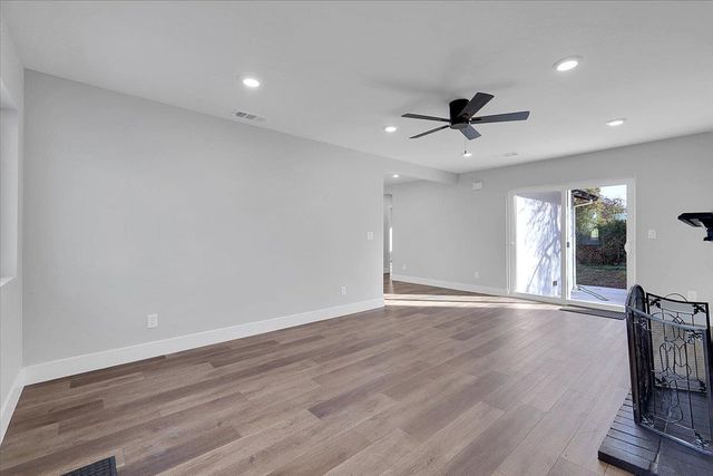 705 Gray Ave, Yuba City, CA 95991