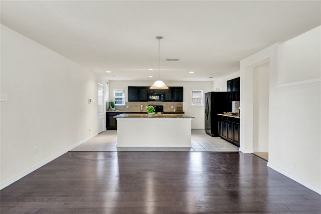 728 Snapdragon Lane, Desoto, TX 75115