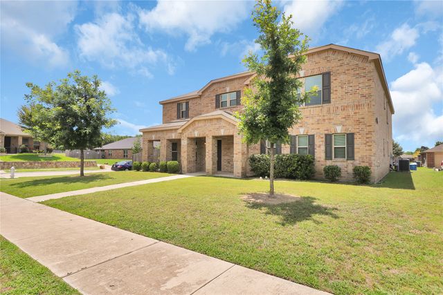728 Snapdragon Lane, Desoto, TX 75115
