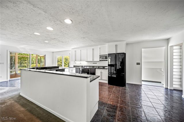 5459 Coronada Drive, Mentor, OH 44060