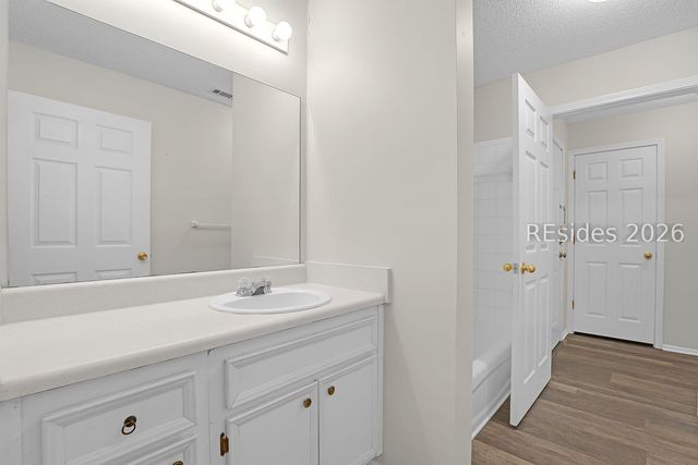 50 Pebble Beach Cv Apt D115, Bluffton, SC 29910