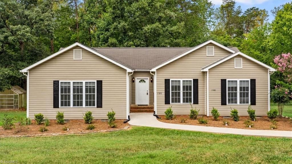 1180 Oak Level Church Road, Stokesdale, NC 27357
