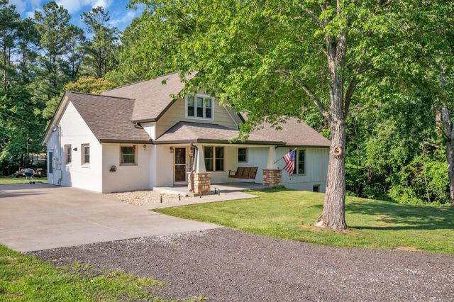 1231 Abiff Road, Bon Aqua, TN 37025