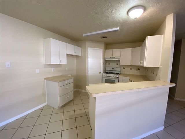 311 Willowick Street, Tomball, TX 77375