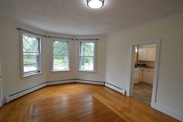 28 Columbus Ave 1, Beverly, MA 01915
