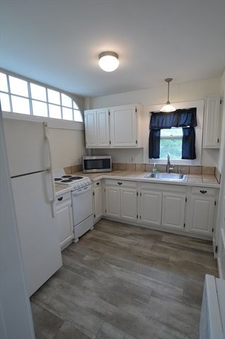 28 Columbus Ave 1, Beverly, MA 01915
