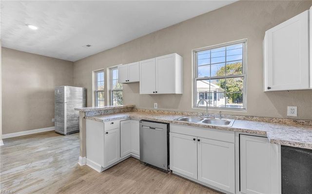 2001 Peach ST, Portsmouth, VA 23704
