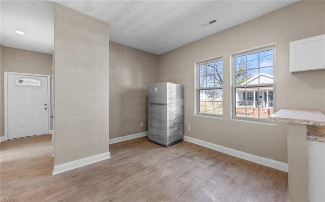 2001 Peach ST, Portsmouth, VA 23704