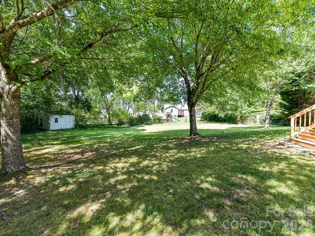 18418 Torrence Chapel Estates Circle, Cornelius, NC 28031