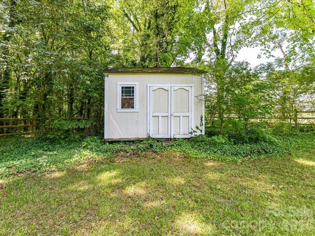 18418 Torrence Chapel Estates Circle, Cornelius, NC 28031