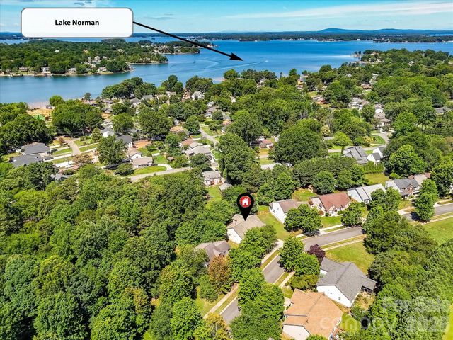 18418 Torrence Chapel Estates Circle, Cornelius, NC 28031