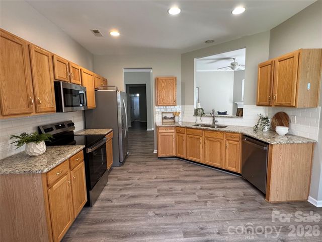 18418 Torrence Chapel Estates Circle, Cornelius, NC 28031