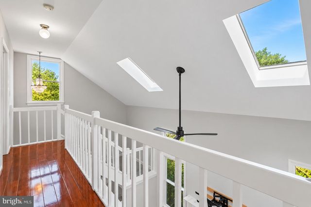 8421 HOLLIS, Vienna, VA 22182