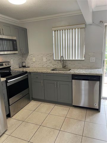 7510 SW 152nd Avenue B202, Miami, FL 33193