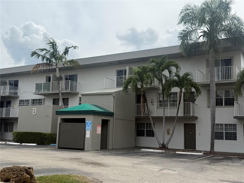 7510 SW 152nd Avenue B202, Miami, FL 33193