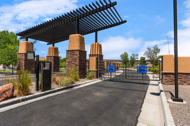 9340 BEAR LAKE Way NW, Albuquerque, NM 87120