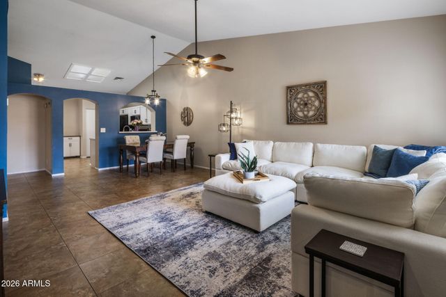 338 N HERITAGE Drive, Gilbert, AZ 85234