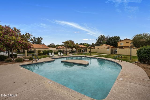 338 N HERITAGE Drive, Gilbert, AZ 85234