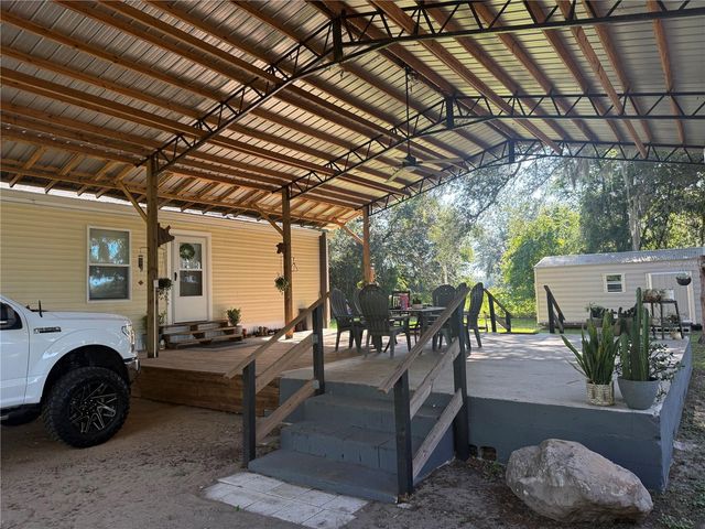 4920 W KNIGHTS GRIFFIN ROAD, Plant City, FL 33565