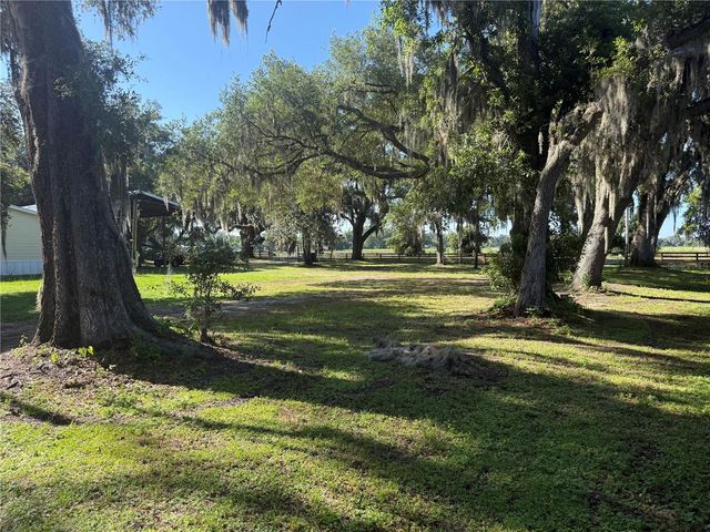 4920 W KNIGHTS GRIFFIN ROAD, Plant City, FL 33565